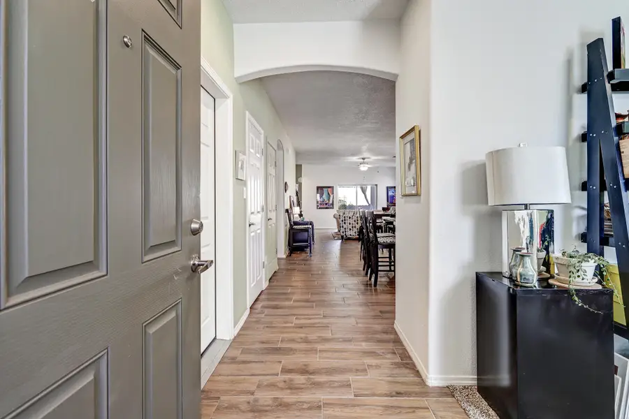 1743 Garden Way Sw, Albuquerque, NM 87105 - #2