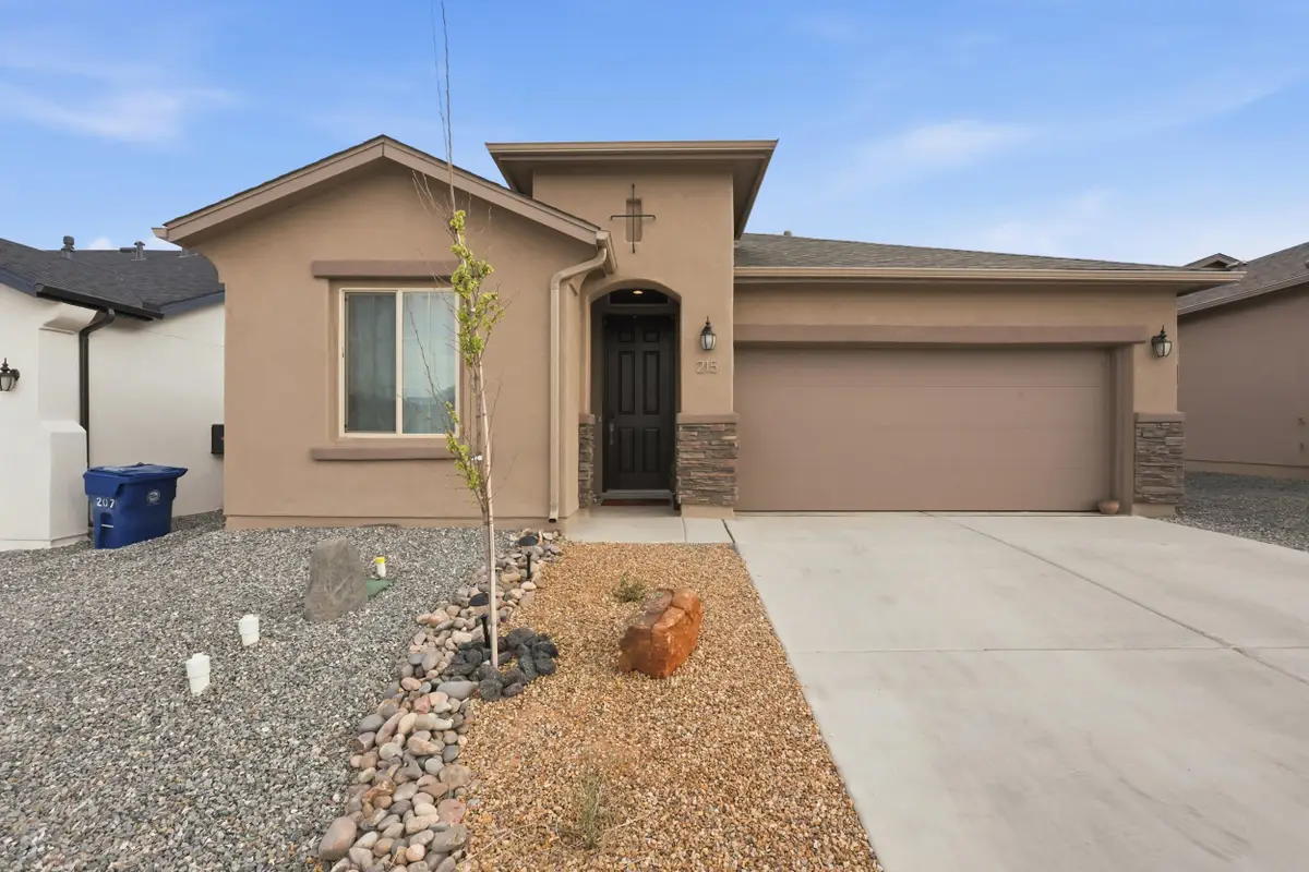 215 Needle Avenue Sw, Los Lunas, NM 87031 - #1