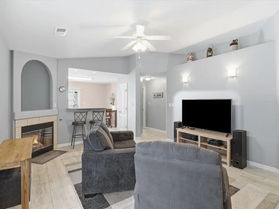 501 Medina Meadows Drive Ne, Rio Rancho, NM 87144 - #3