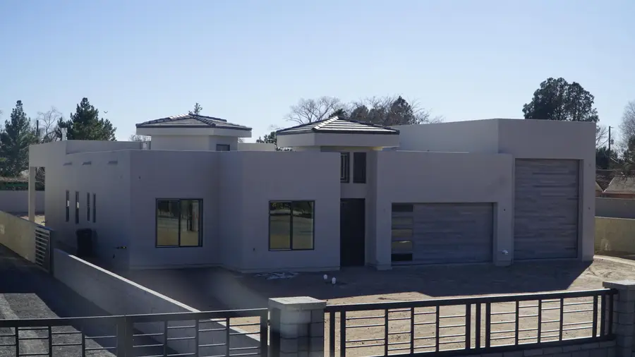 420 Bledsoe Road Nw, Los Ranchos De Albuquerque, NM 87107 - #2