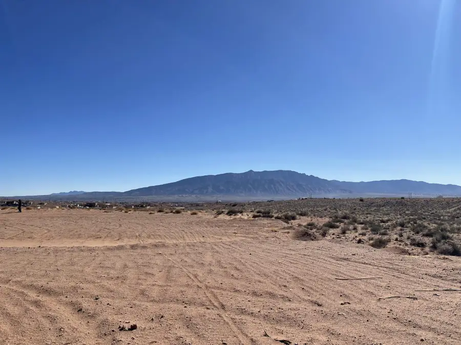 4450 24th Avenue Ne, Rio Rancho, NM 87144 - #2