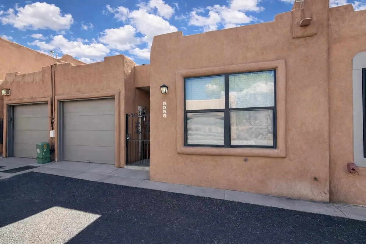 2451 Northwest Circle Nw, Albuquerque, NM 87104 - #1