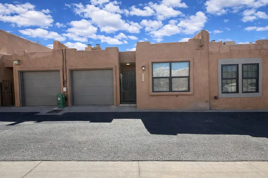 2451 Northwest Circle Nw, Albuquerque, NM 87104 - #2