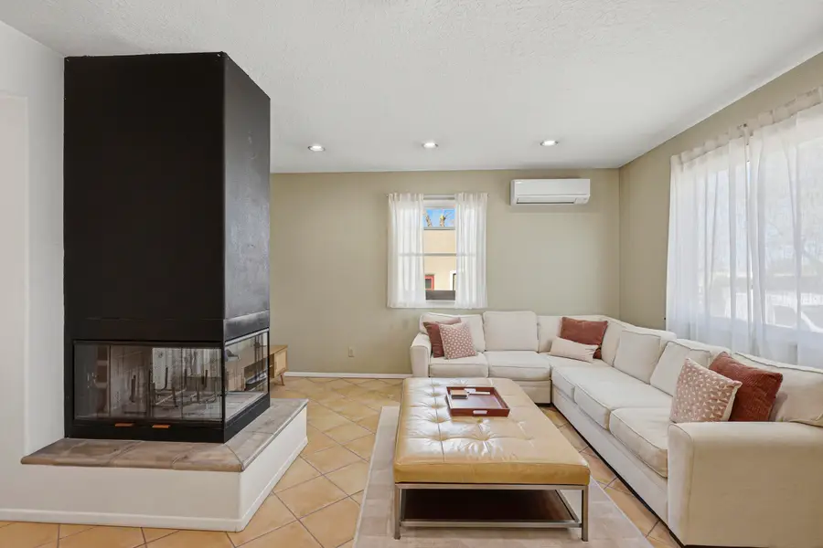 2920 Burton Avenue Se, Albuquerque, NM 87106 - #2