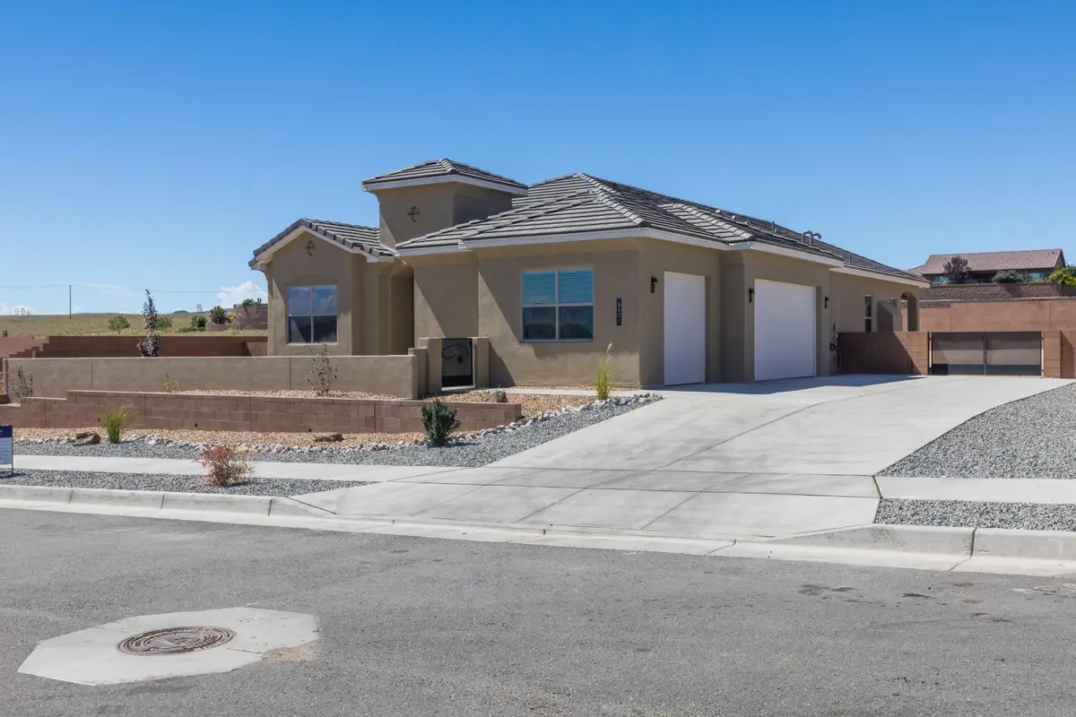 6820 Quivira Drive Nw, Albuquerque, NM 87120 - #1