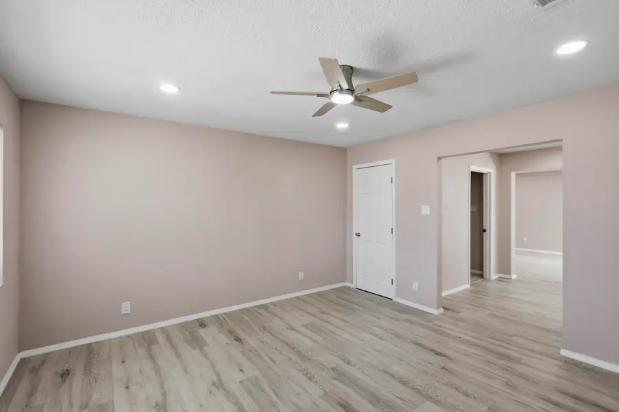 3621 Comanche Road Ne, Albuquerque, NM 87110 - #3