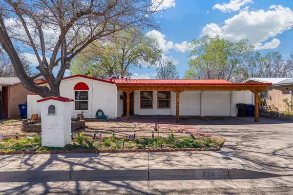 725 La Charles Drive Ne, Albuquerque, NM 87123