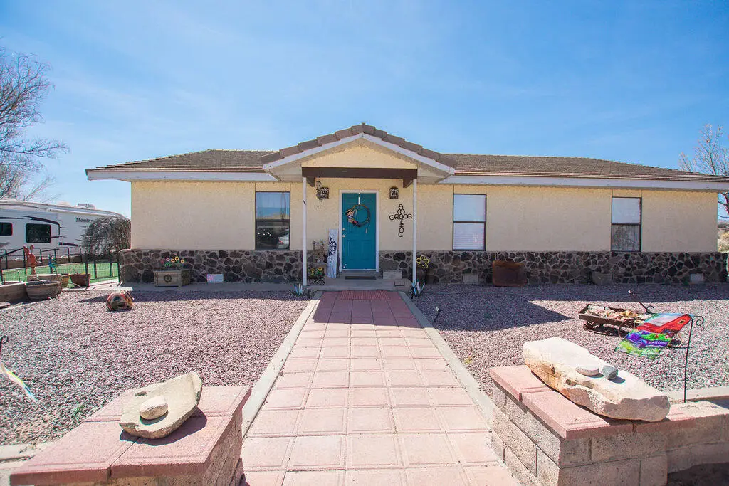 4 Alamillo Road, San Acacia, NM 87831 - #1