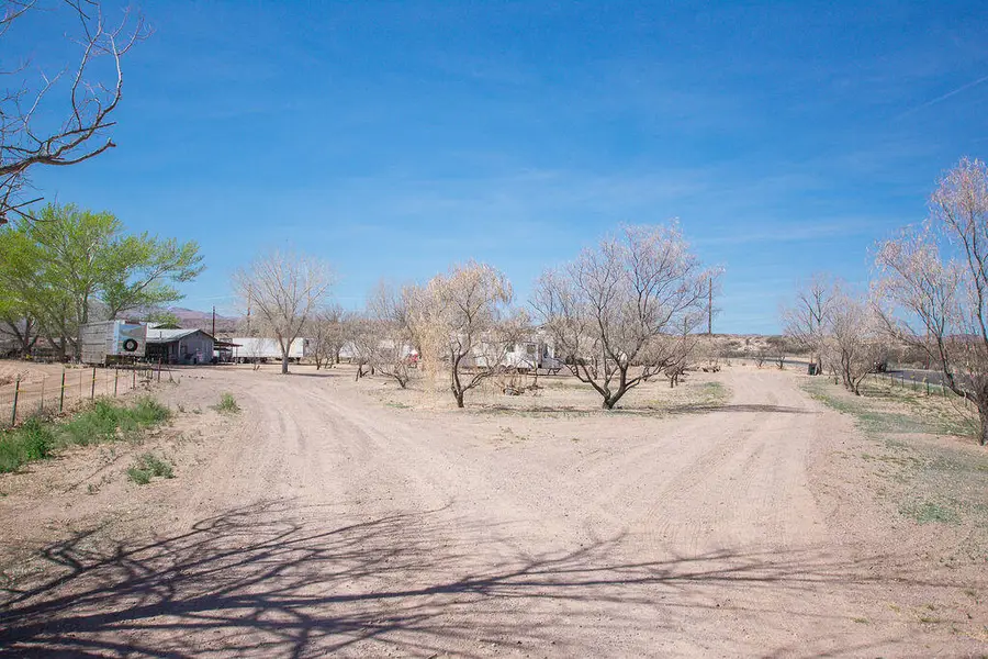 4 Alamillo Road, San Acacia, NM 87831 - #2