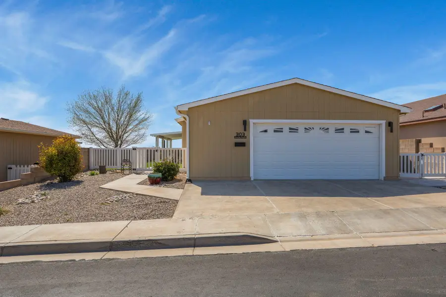 303 Sunrise Bluffs Drive, Belen, NM 87002 - #2