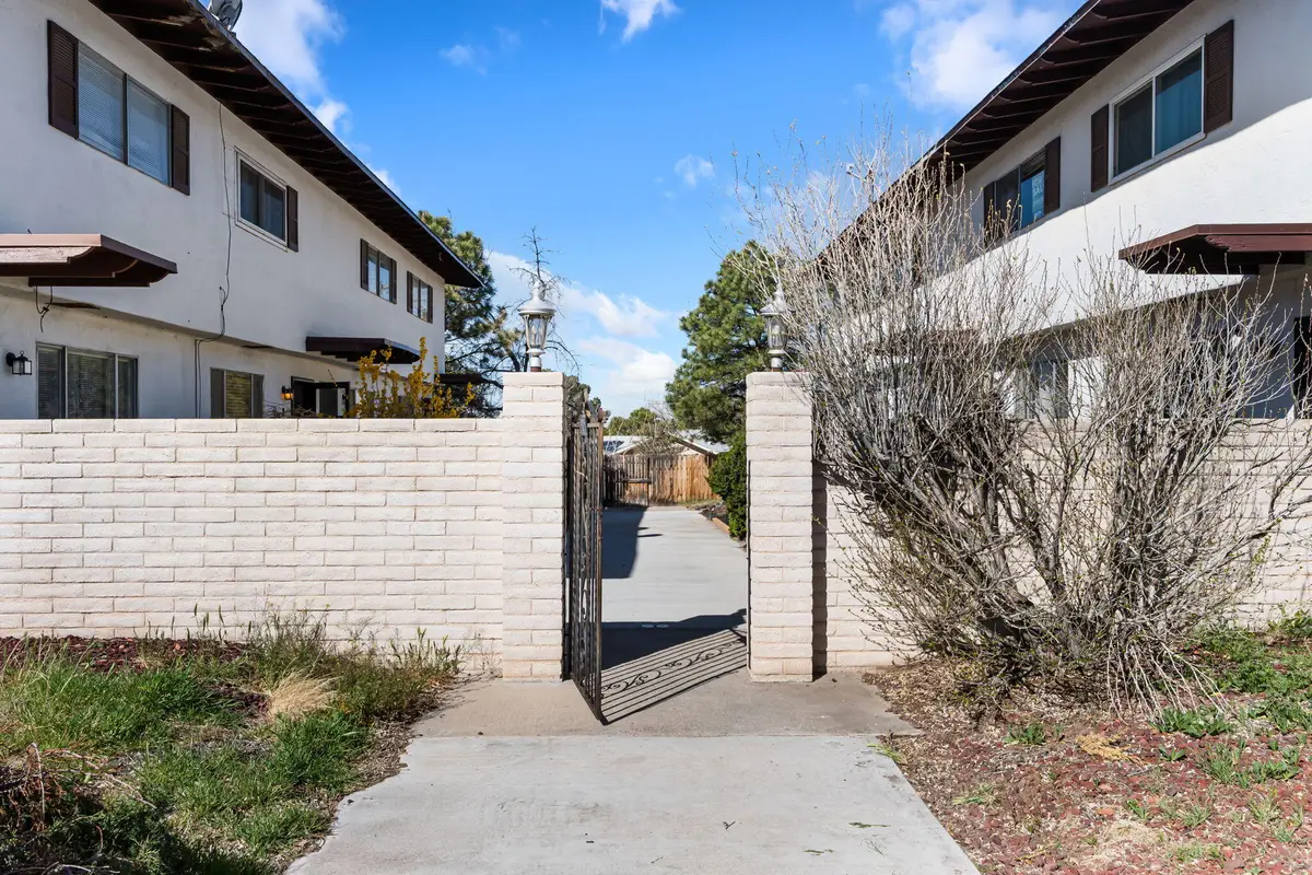 1121 Chelwood Park Boulevard Ne #APT 6, Albuquerque, NM 87112 - #1
