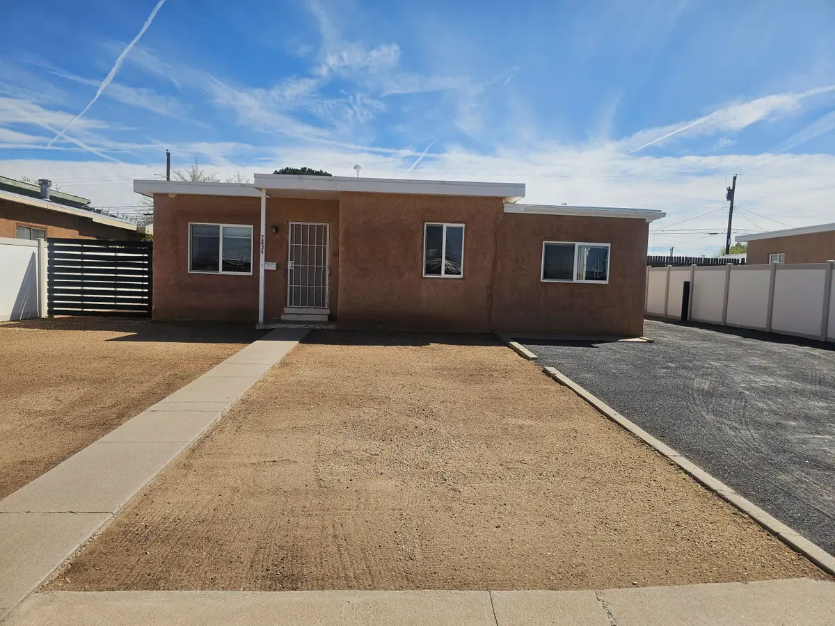 2834 Monroe Street Ne, Albuquerque, NM 87110 - #1