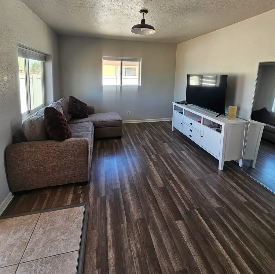 2834 Monroe Street Ne, Albuquerque, NM 87110 - #2