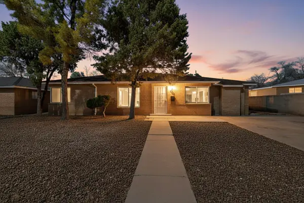 8715 Claremont Avenue Ne, Albuquerque, NM 87112
