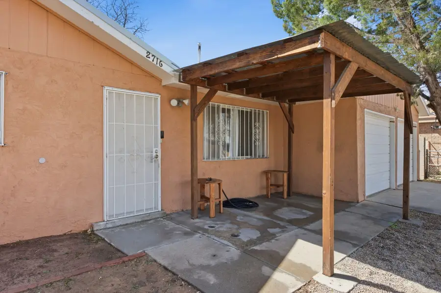 2716 Apple Valley Avenue Sw, Albuquerque, NM 87105 - #3