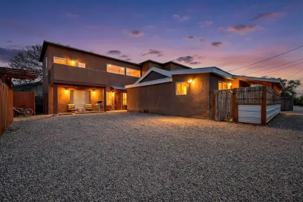 3327 Caminito Quintana, Santa Fe, NM 87507