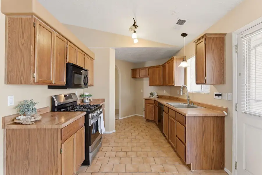 9327 Jill Patricia Street Nw, Albuquerque, NM 87114 - #3