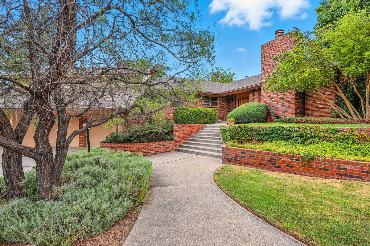 9801 Greenbrier Road Ne, Albuquerque, NM 87111 - #1