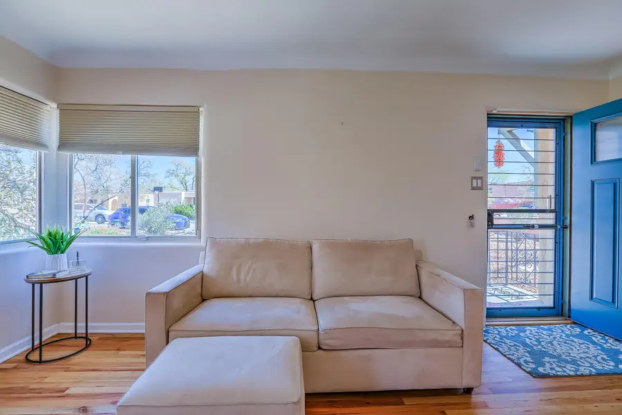 305 Adams Street Ne, Albuquerque, NM 87108 - #3