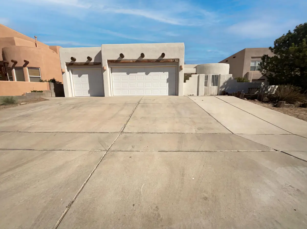 6331 Pima Place Nw, Albuquerque, NM 87120 - #1
