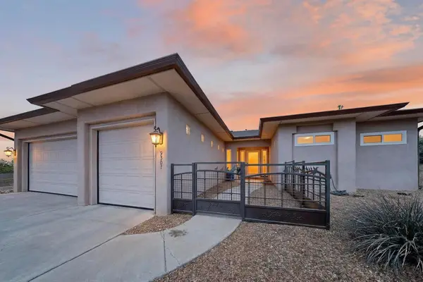 9507 Corona Avenue Ne, Albuquerque, NM 87122