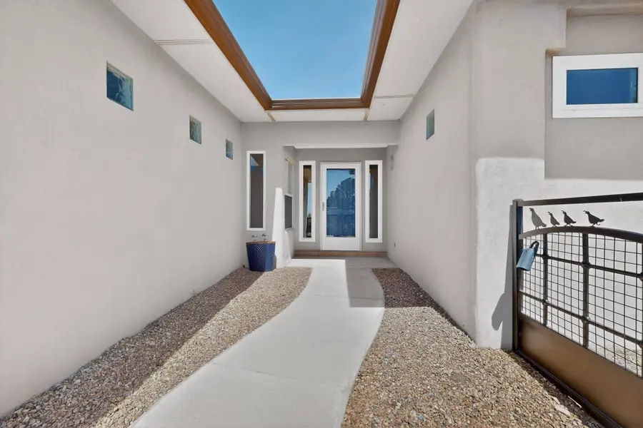 9507 Corona Avenue Ne, Albuquerque, NM 87122 - #2