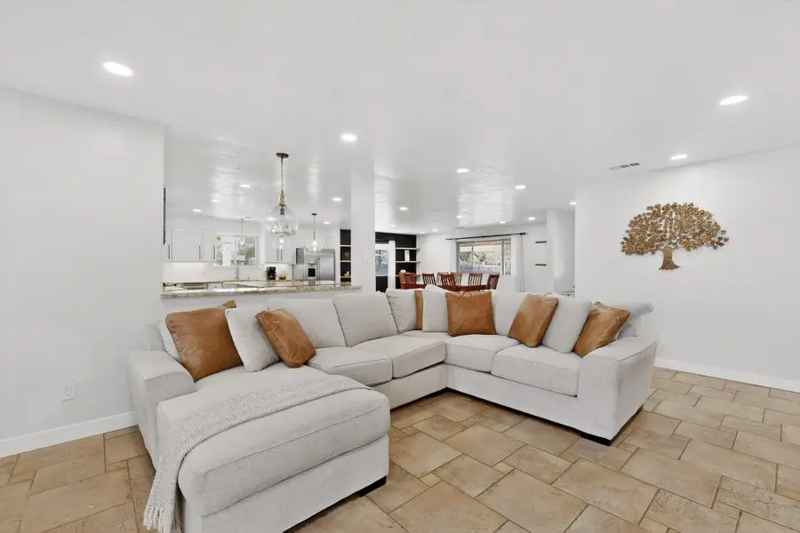 2801 Acequia Drive Sw, Albuquerque, NM 87105 - #2