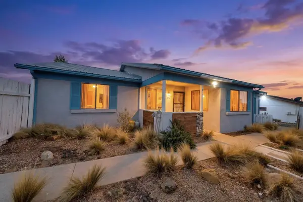 574 Apache Loop Sw, Rio Rancho, NM 87124