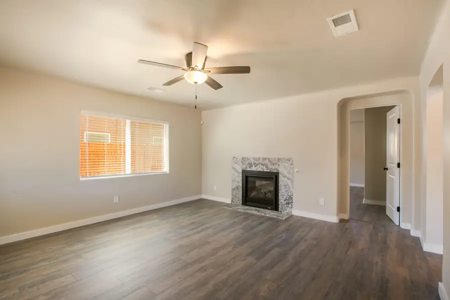 635 Adams Street Ne, Albuquerque, NM 87110 - #3