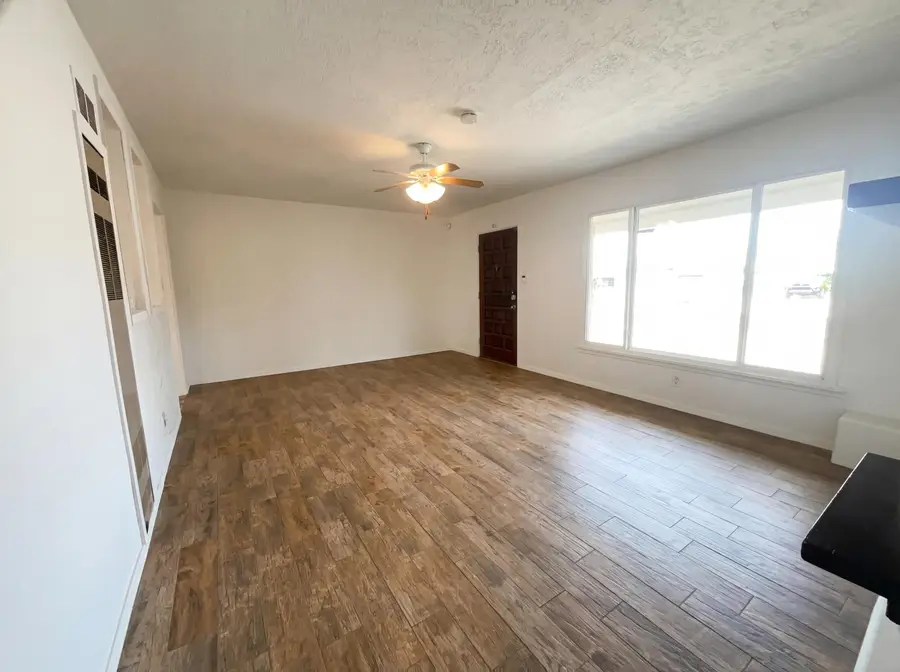 8112 Princess Jeanne Avenue Ne, Albuquerque, NM 87110 - #3