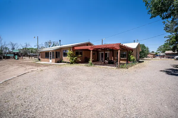 604 Ortega Road Nw, Los Ranchos, NM 87114