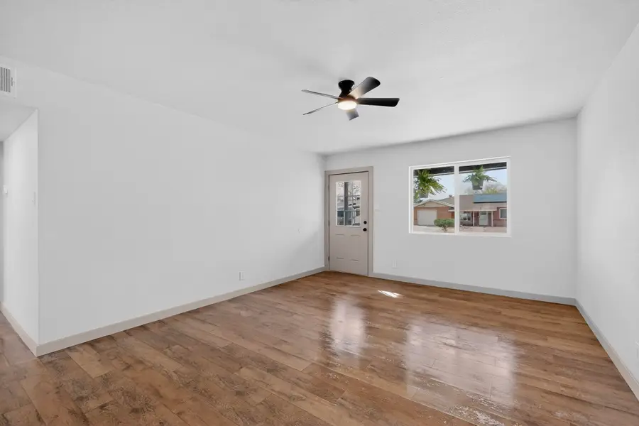 2032 Vermont Street Ne, Albuquerque, NM 87110 - #2