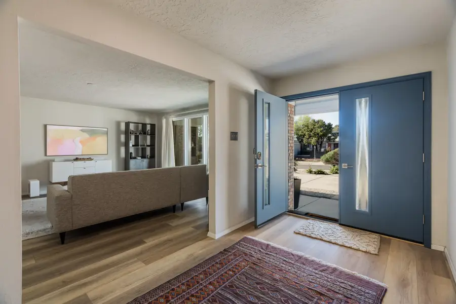 7708 Summer Avenue Ne, Albuquerque, NM 87110 - #2