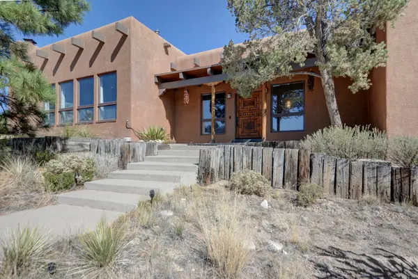 1219 Rockrose Road Ne, Albuquerque, NM 87122