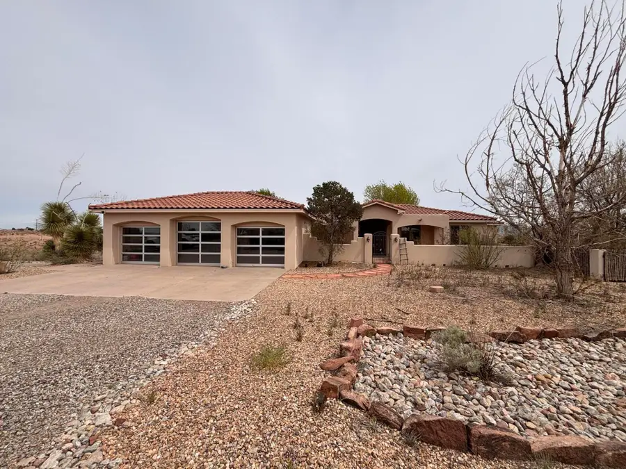 4512 Huron Drive Ne, Rio Rancho, NM 87144 - #2