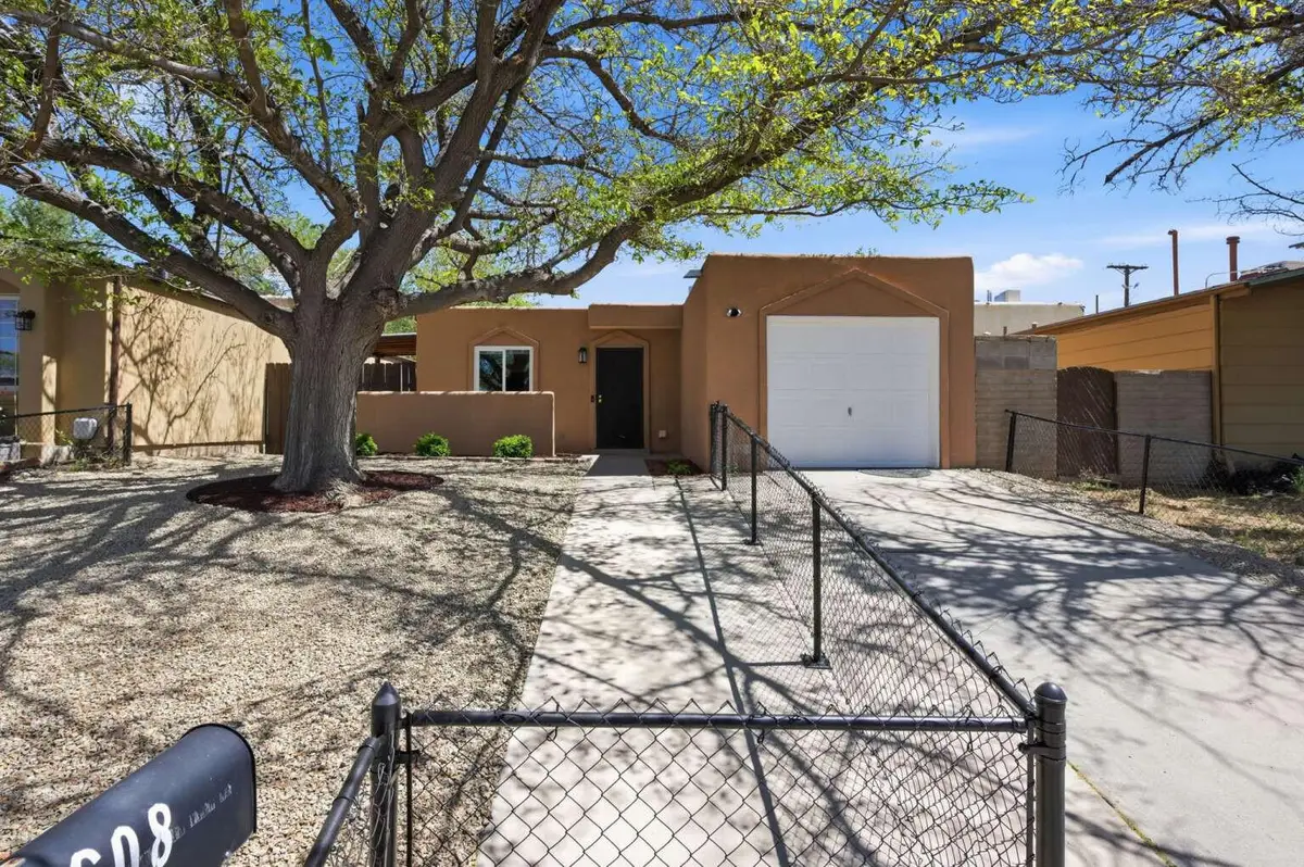 608 Mountain View Avenue Ne, Albuquerque, NM 87123 - #1