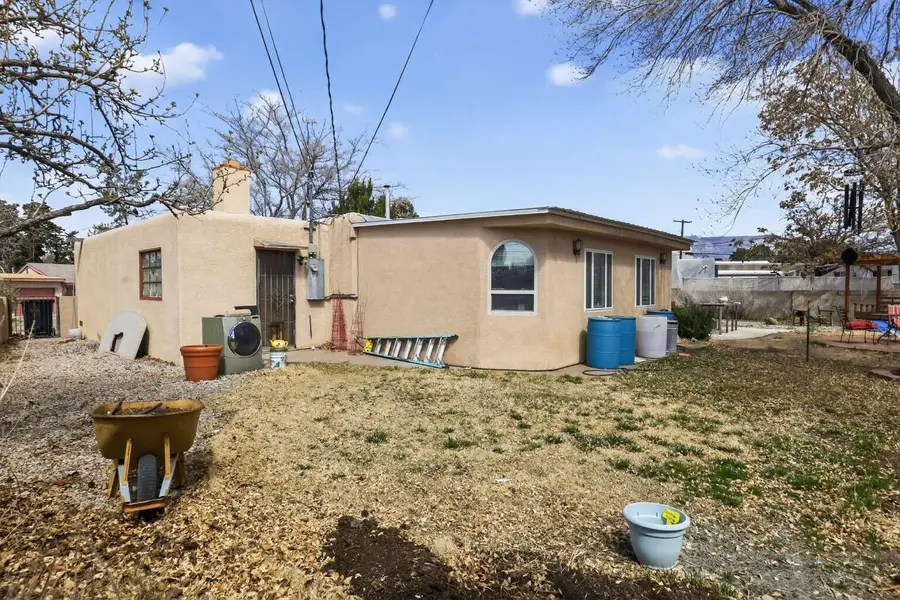 8310 Robin Avenue Ne, Albuquerque, NM 87110 - #3
