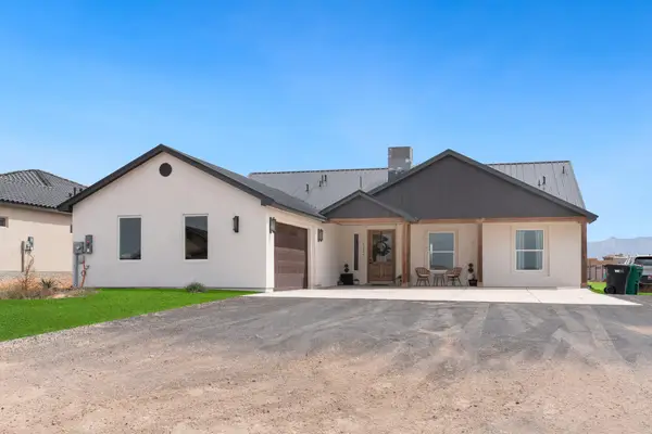 712 2nd Street Ne, Rio Rancho, NM 87124