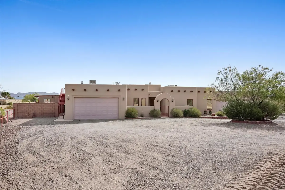 401 Roadrunner Circle, Elephant Butte, NM 87935 - #1