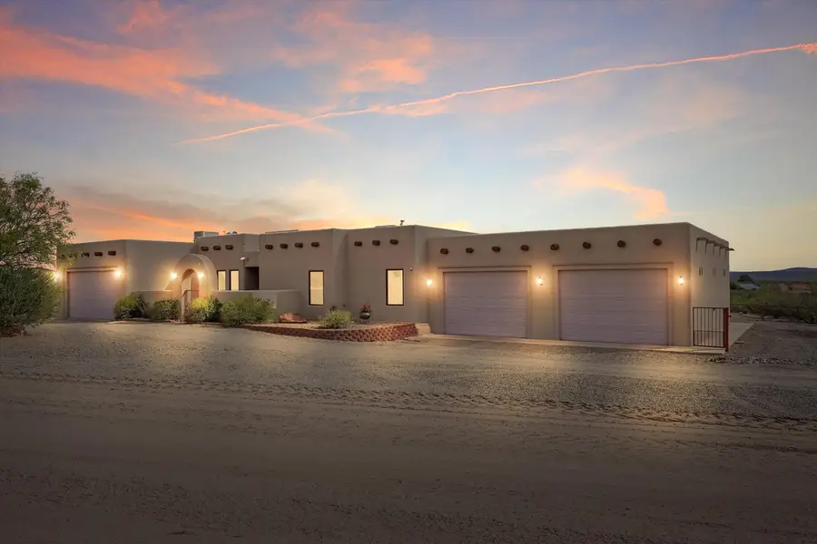 401 Roadrunner Circle, Elephant Butte, NM 87935 - #3