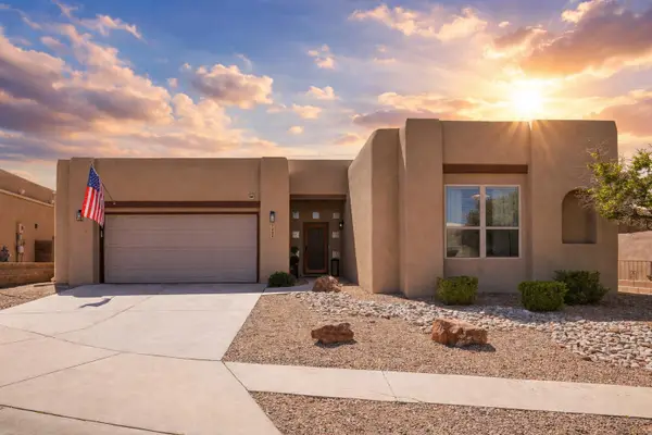 7424 Enchanted Sky Lane Ne, Albuquerque, NM 87113