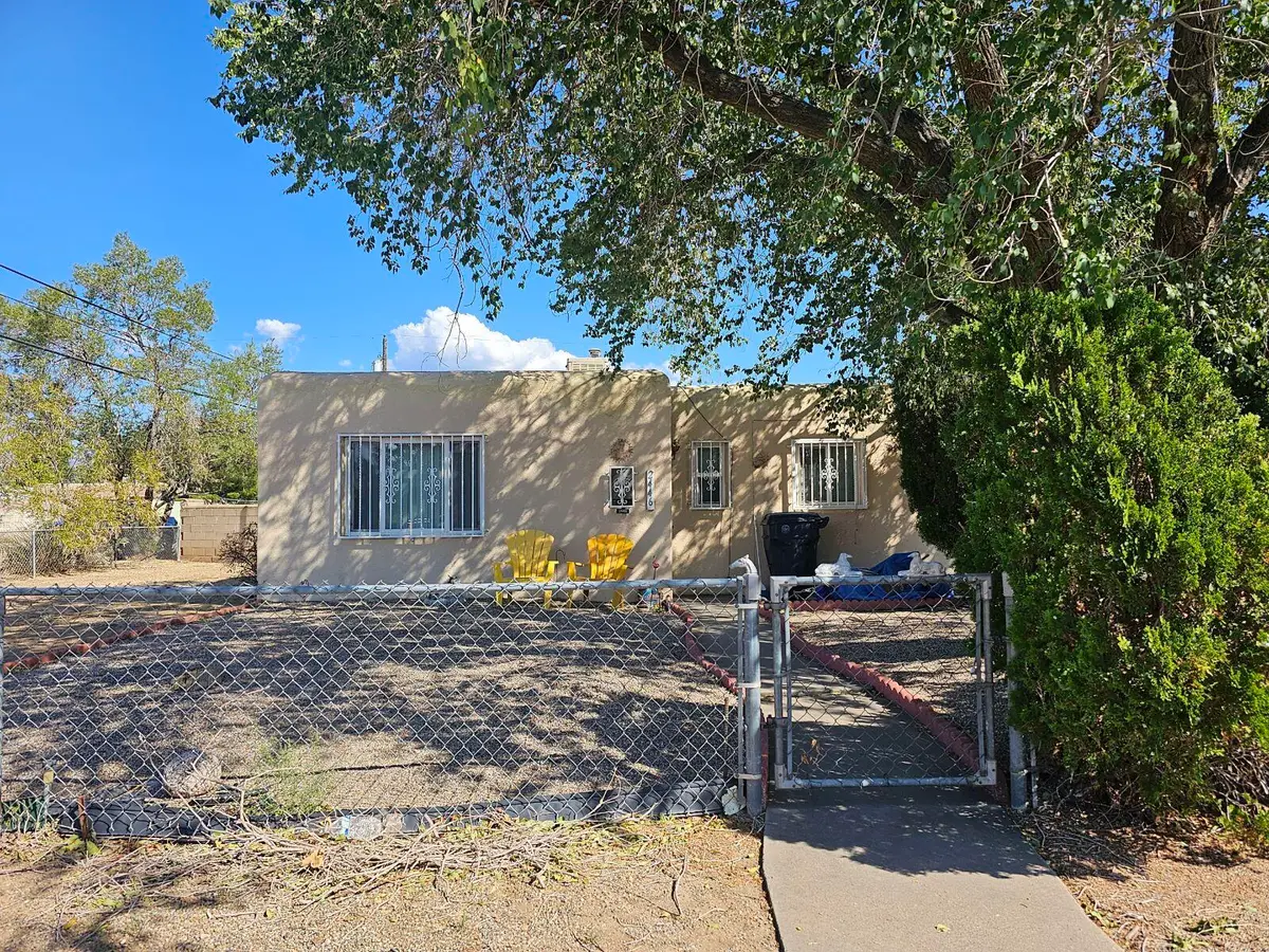 2446 Alvarado Drive Ne, Albuquerque, NM 87110 - #1