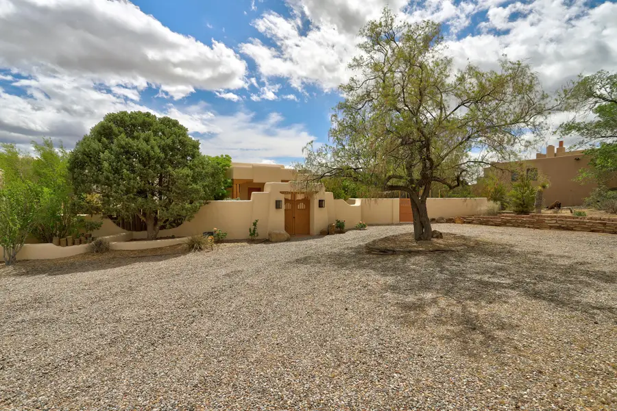 40 Hop Tree Trail, Corrales, NM 87048 - #3