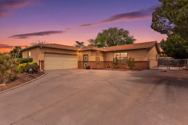 1132 Hupmobile Drive Ne, Albuquerque, NM 87123