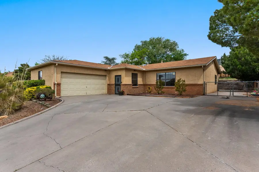 1132 Hupmobile Drive Ne, Albuquerque, NM 87123 - #3