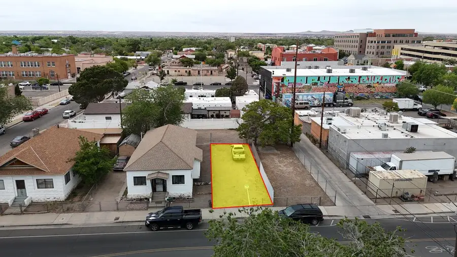 517 3rd Street Sw, Albuquerque, NM 87102 - #2