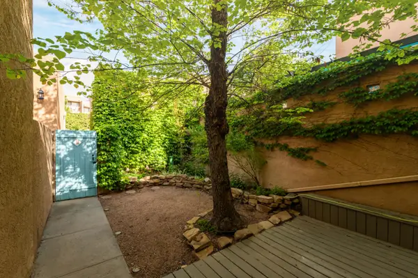 2700 Vista Grande Drive Nw #UNIT 38, Albuquerque, NM 87120