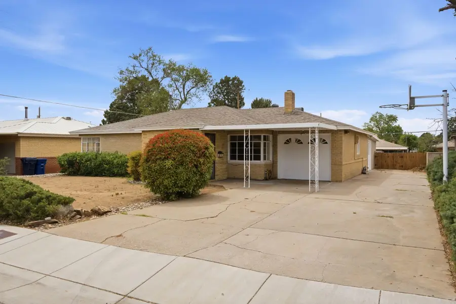 1933 Vermont Street Ne, Albuquerque, NM 87110 - #2