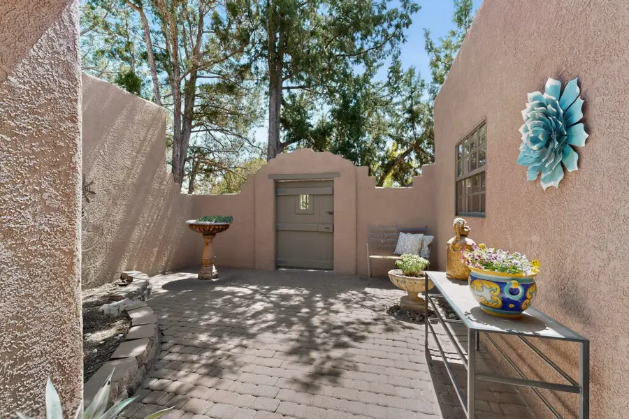 611 Camino Espanol Nw, Albuquerque, NM 87107 - #3