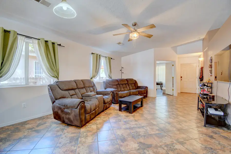 1015 Swallow Drive Sw, Albuquerque, NM 87121 - #3